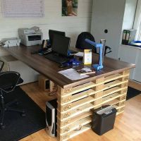 Солидный офисный стол из поддонов МО14