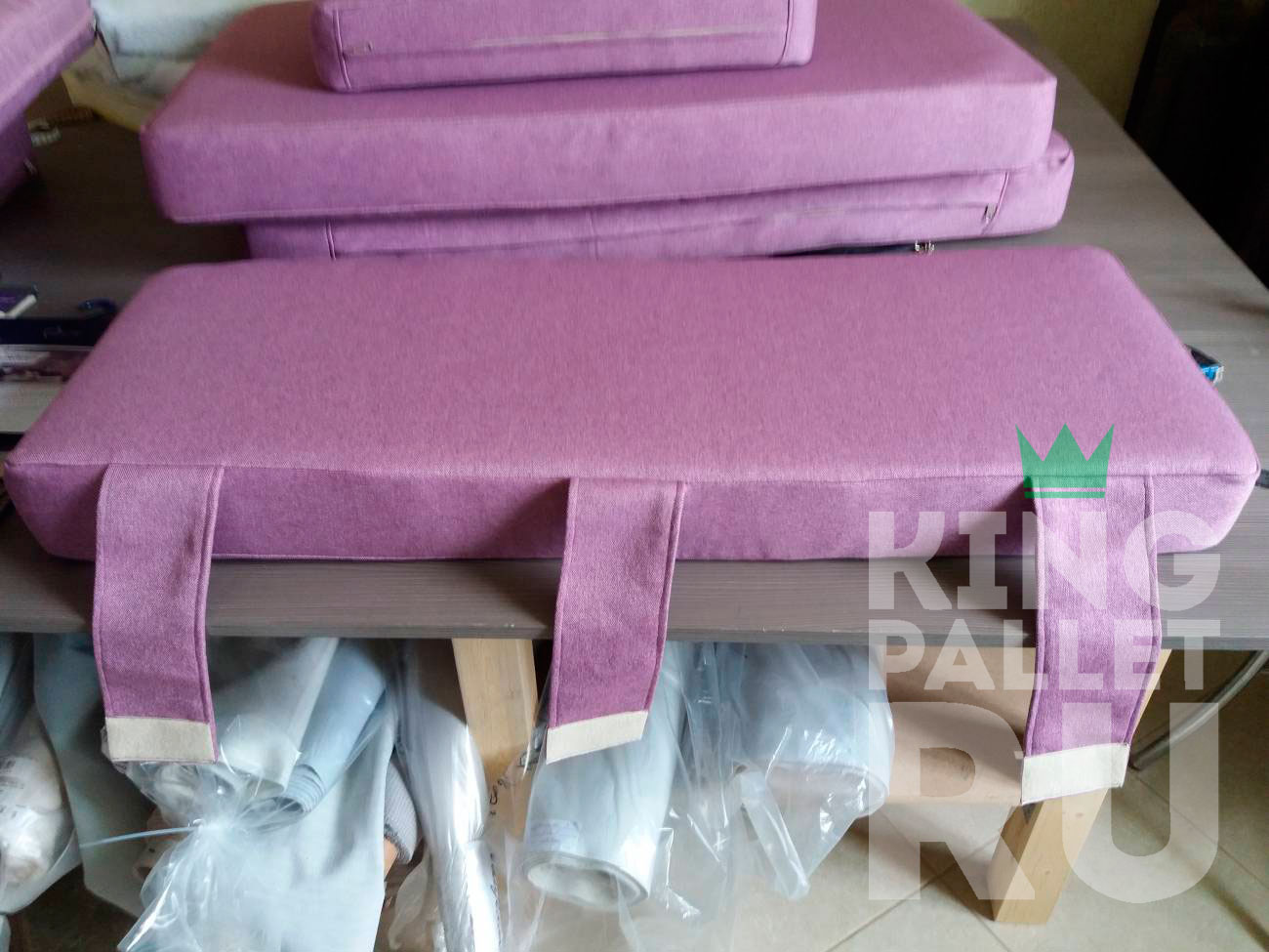 Мягкие подушки для мебели из поддонов