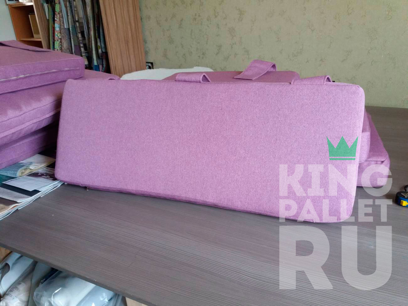 Мягкие подушки для мебели из паллет